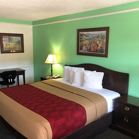 Americas Best Value Inn DEN Exteriör bild