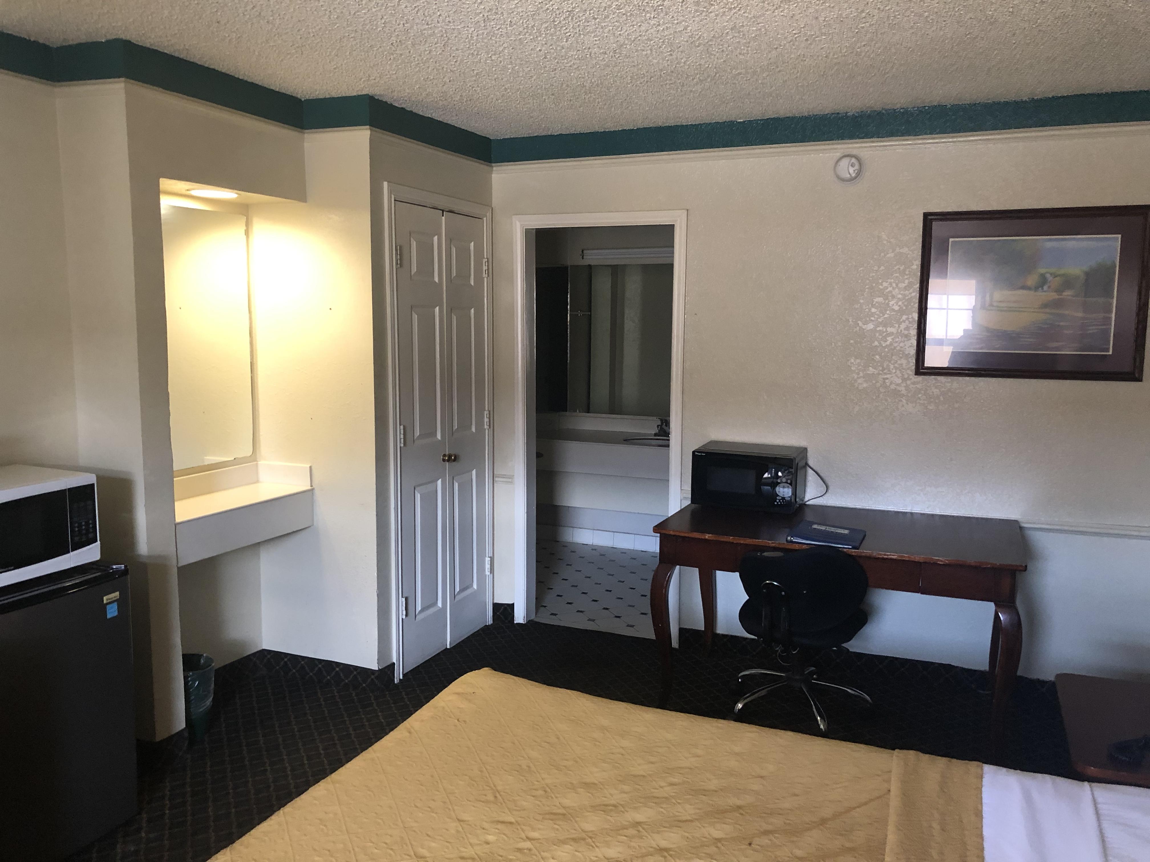 Americas Best Value Inn DEN Exteriör bild