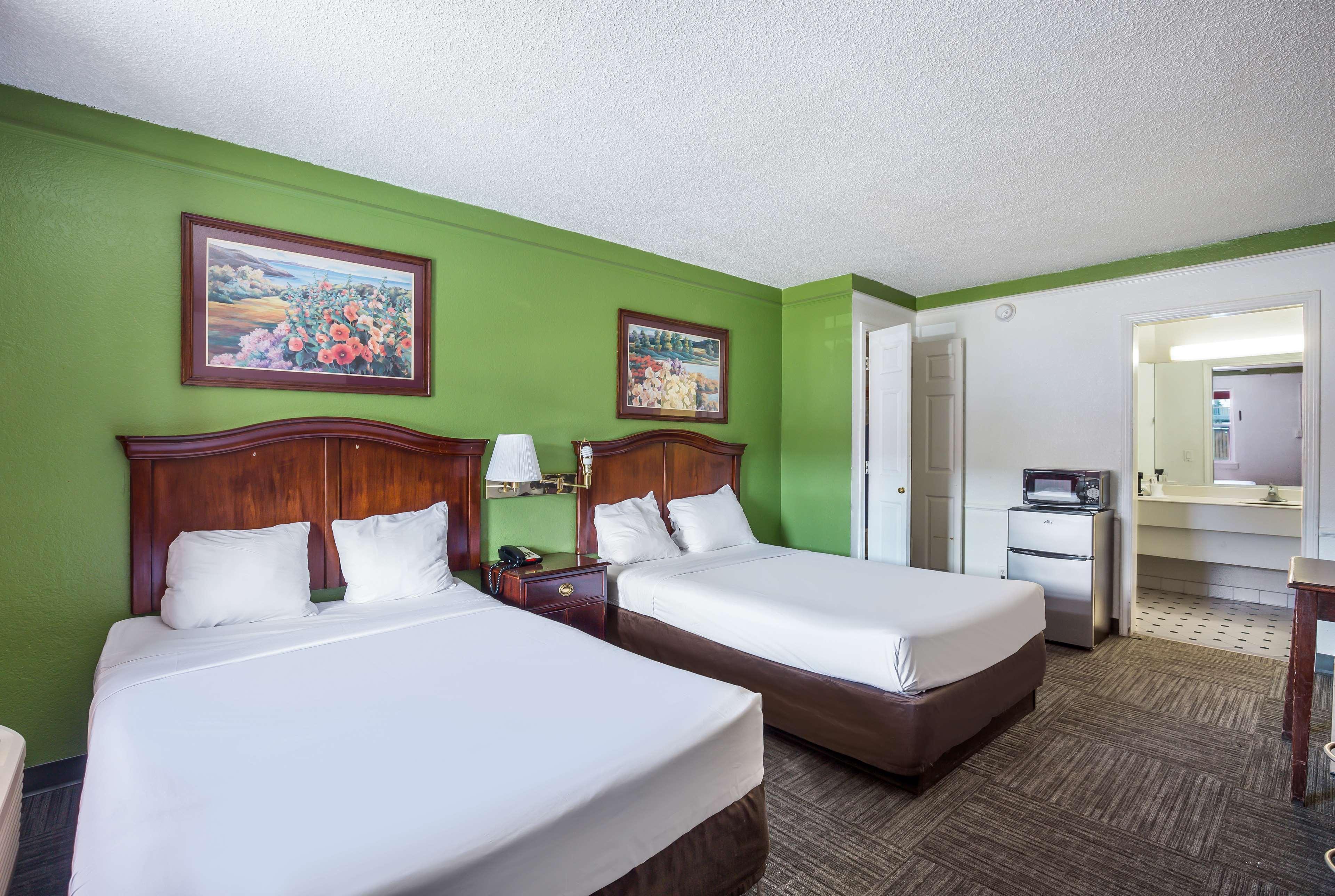 Americas Best Value Inn DEN Exteriör bild