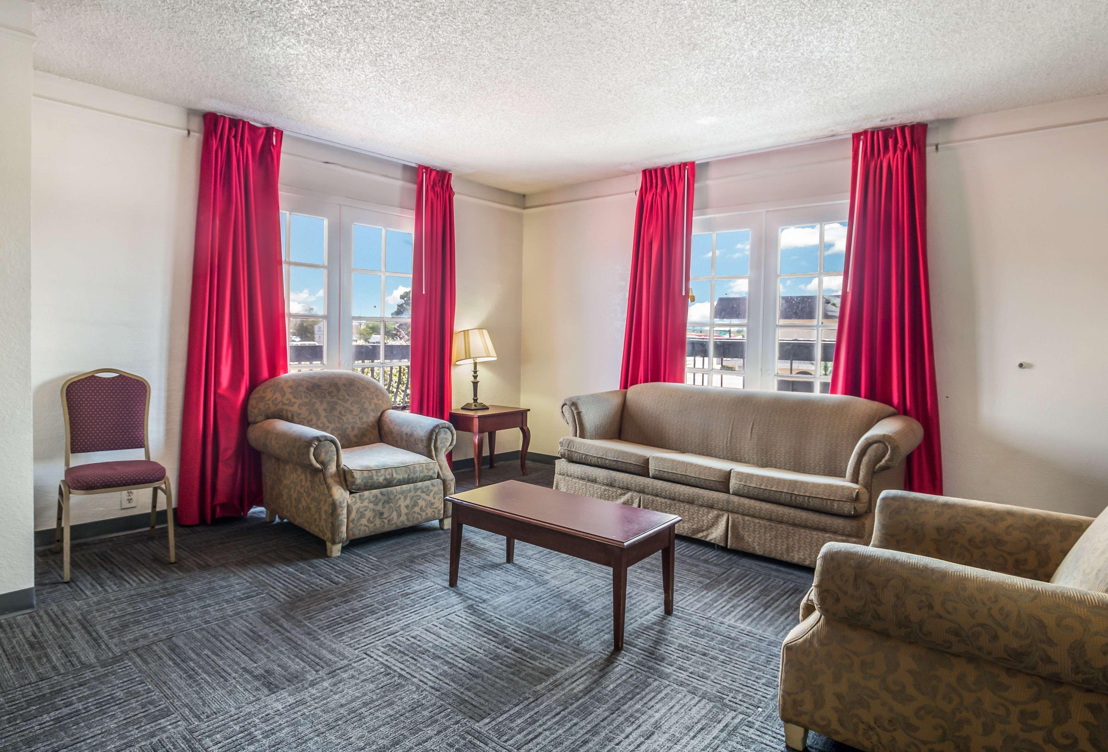 Americas Best Value Inn DEN Exteriör bild