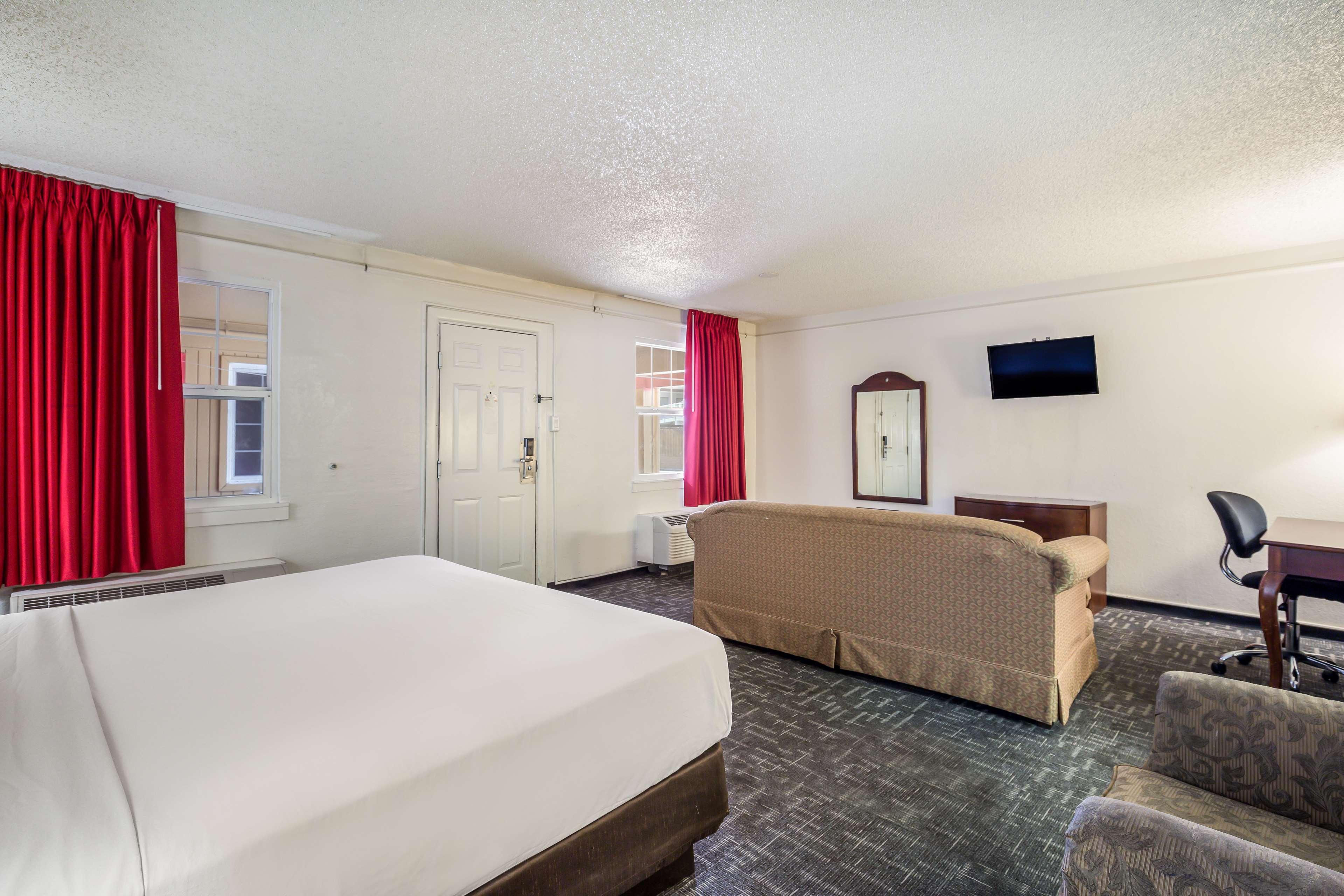 Americas Best Value Inn DEN Exteriör bild