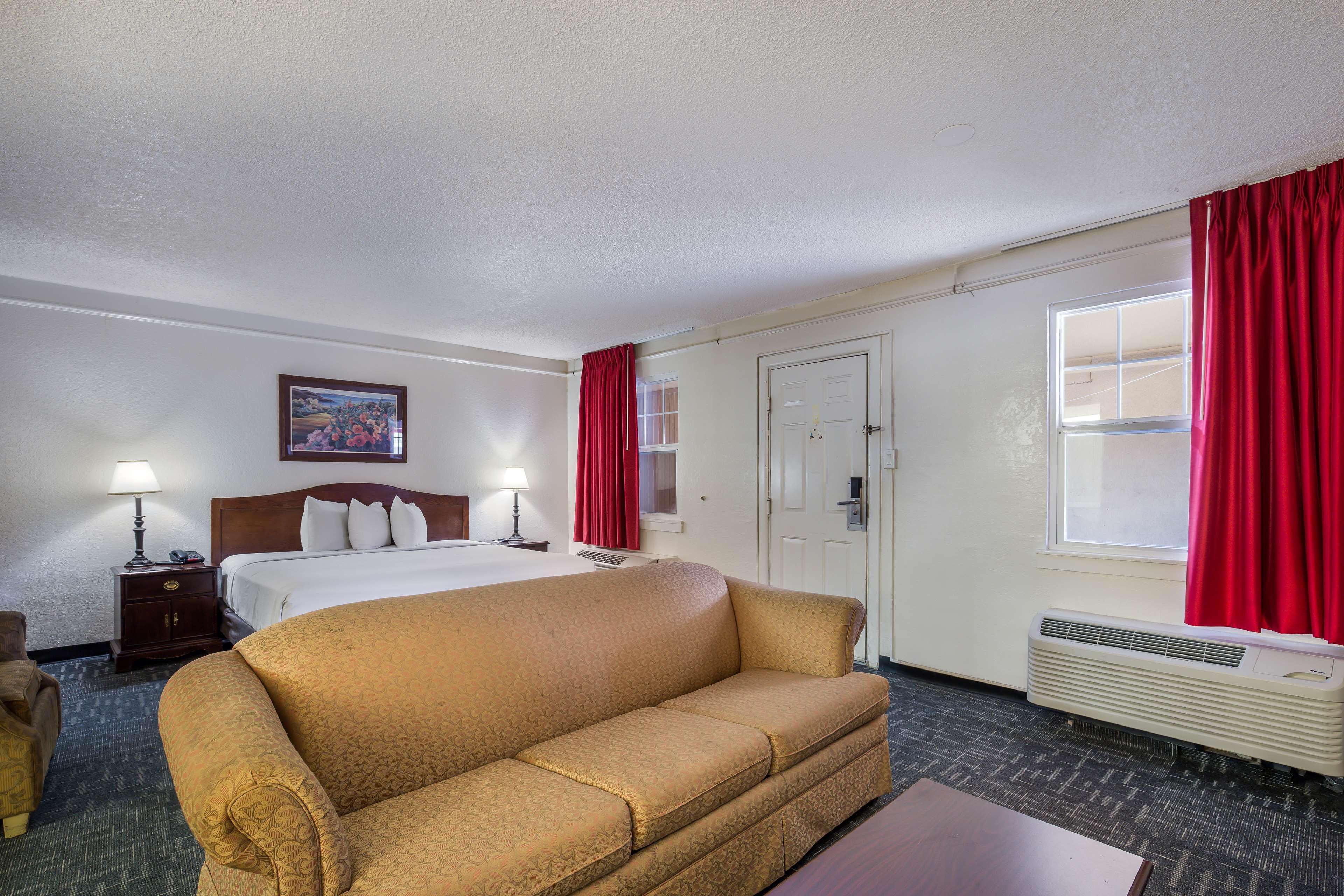 Americas Best Value Inn DEN Exteriör bild