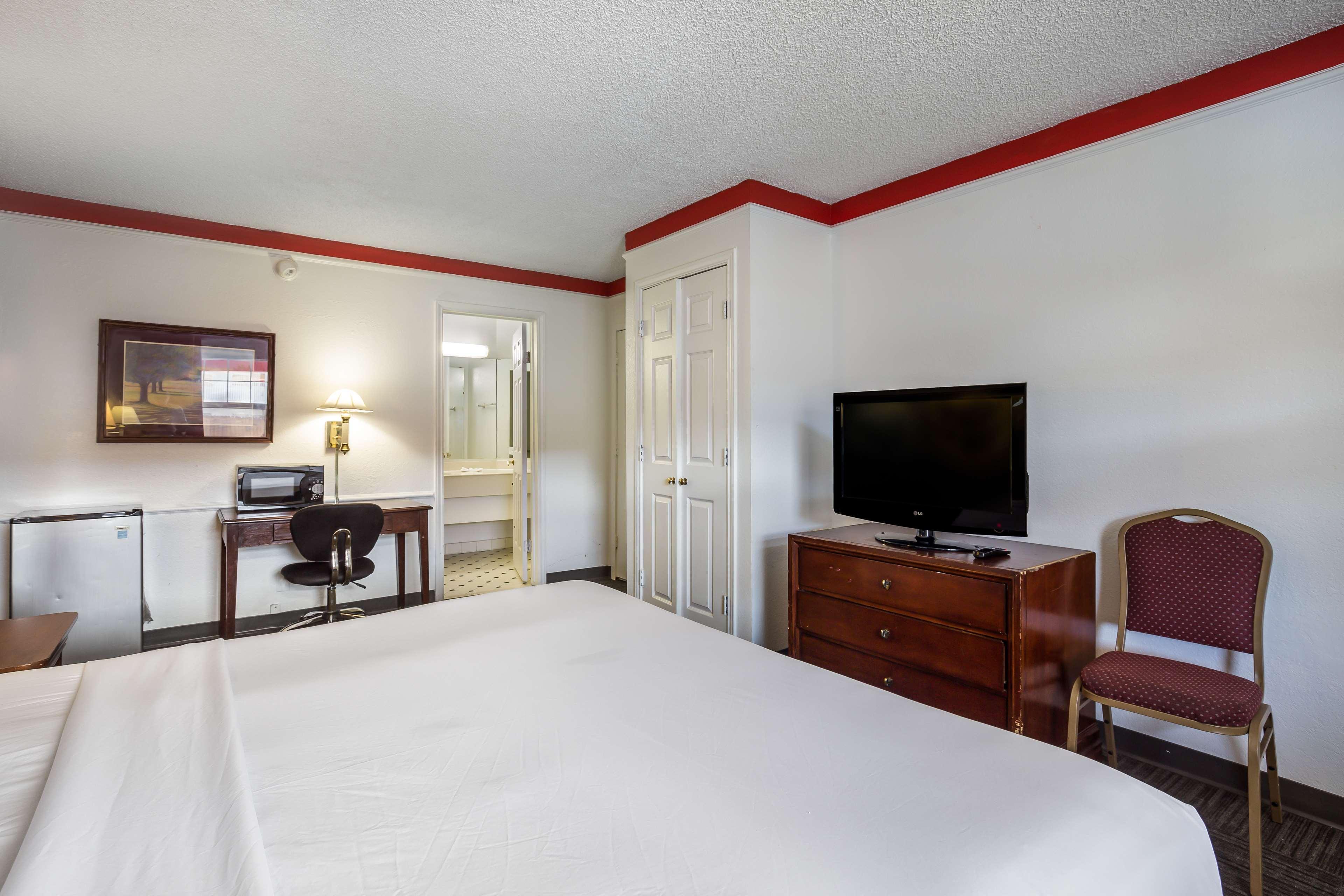 Americas Best Value Inn DEN Exteriör bild